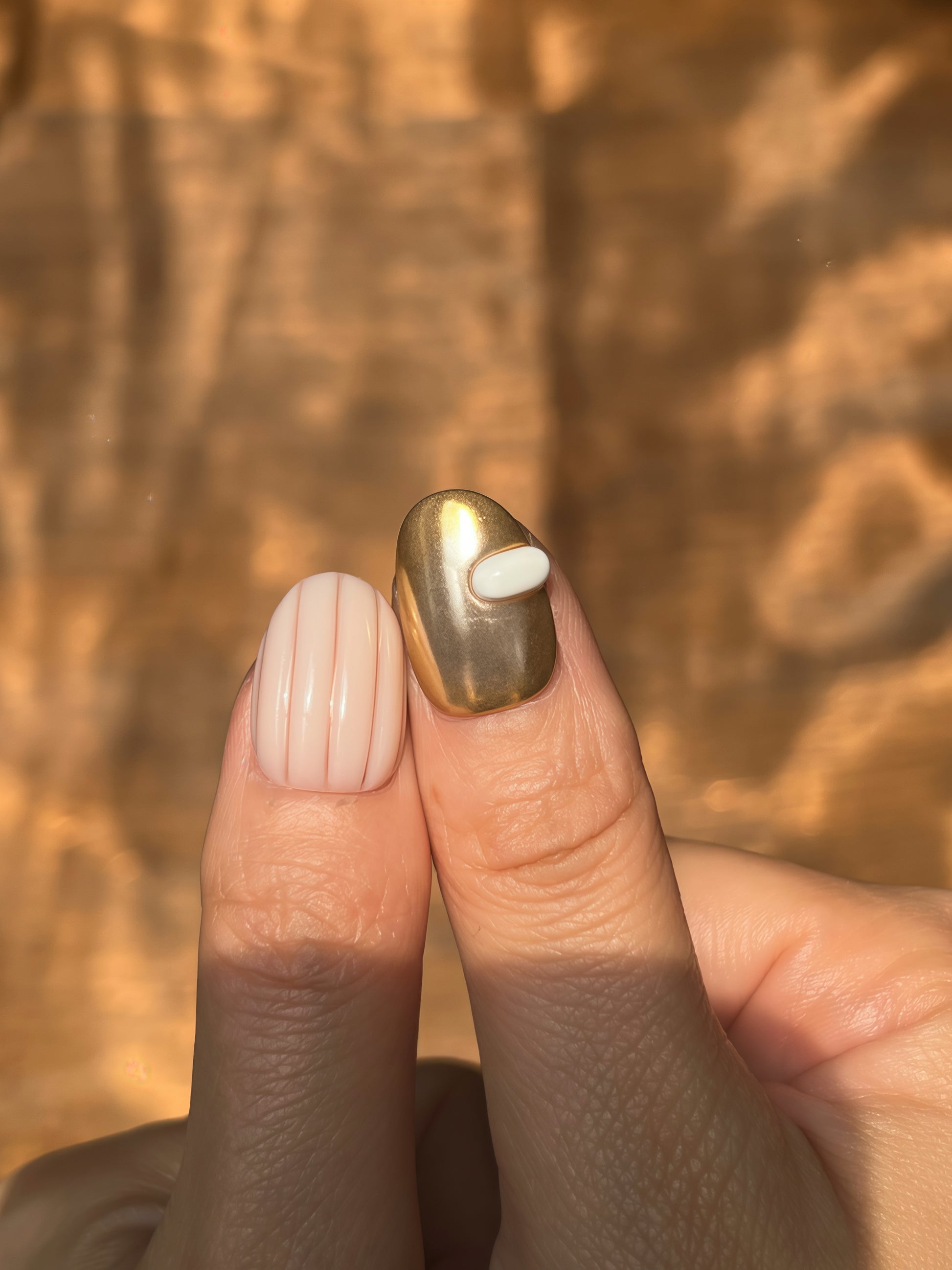 Artistic autumn press-on nails by Momento — non-toxic, premium nail stick ons for everyday wear.